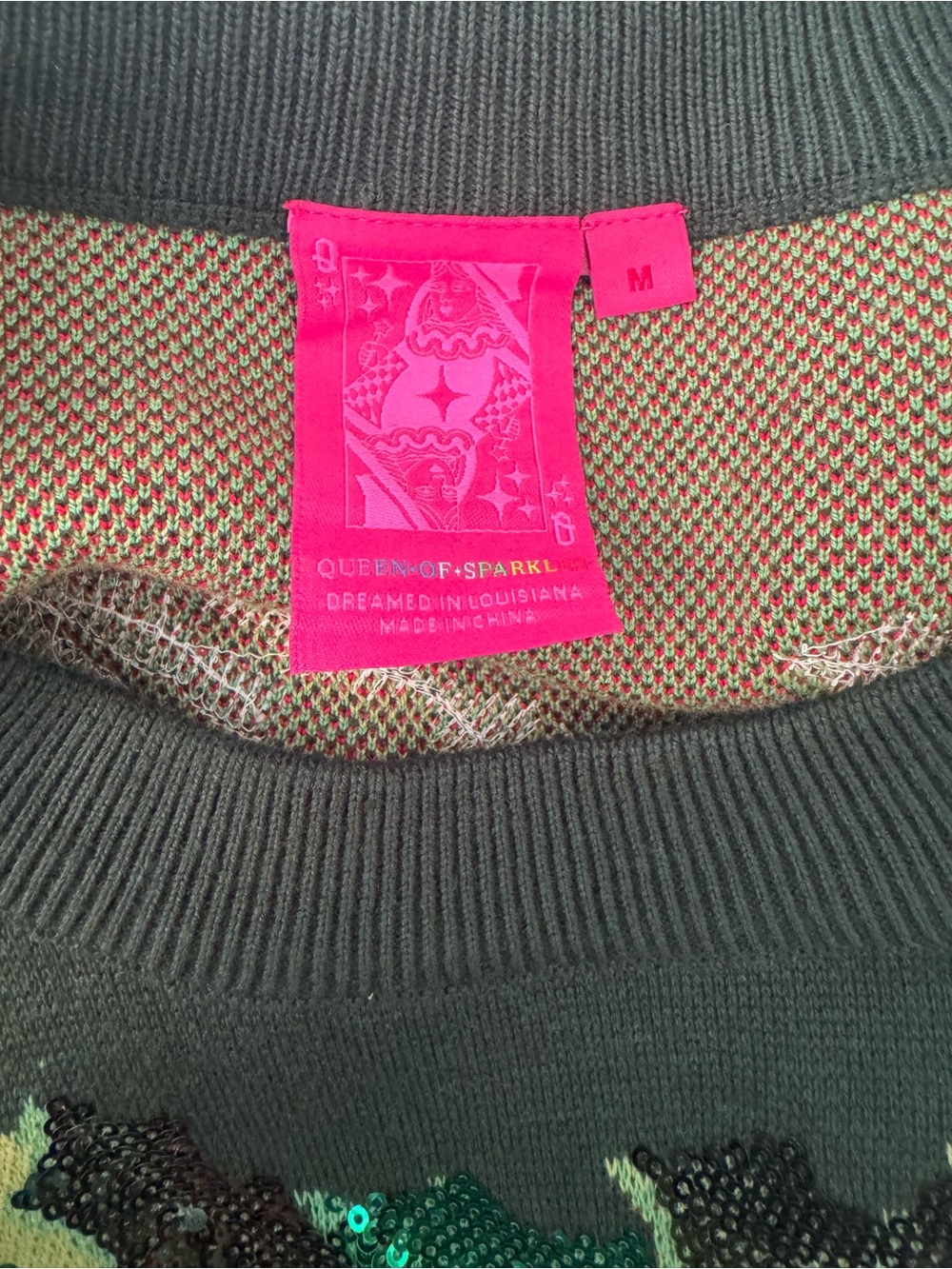 NWOT! QUEEN OF SPARKLES Dark Green Sequin Wreath and Bow Sweater - Picture 8 of 10